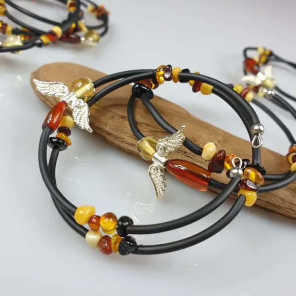 Bracelet en pierres précieuses pour enfants. bracelet en ambre