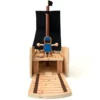 QPACK - BATEAU PIRATE EN BOIS AVEC PIÈCES DE JEU, 31 PIÈCES